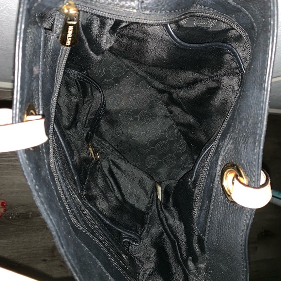 Authentic Black Michael Kors purse - Picture 2 of 3